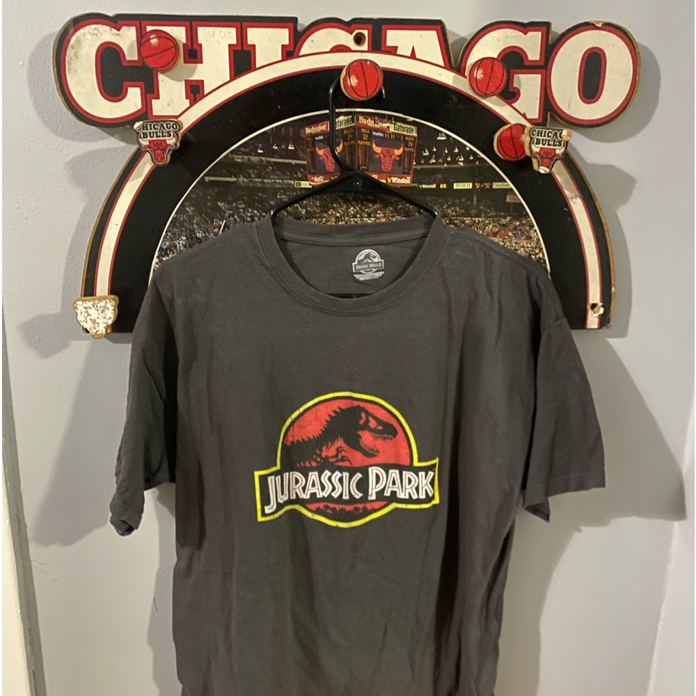 Jurassic park t shirt size large